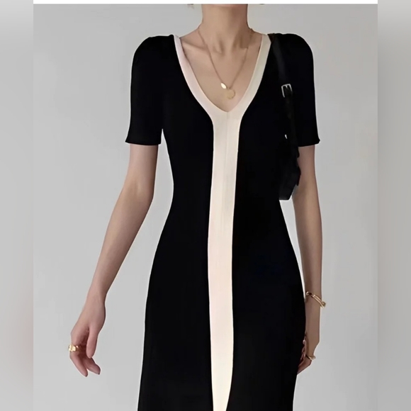Dresses & Skirts - Two Tone V-Neck Knit Slit Midi Dress
